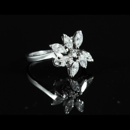 Bague fleur diamants