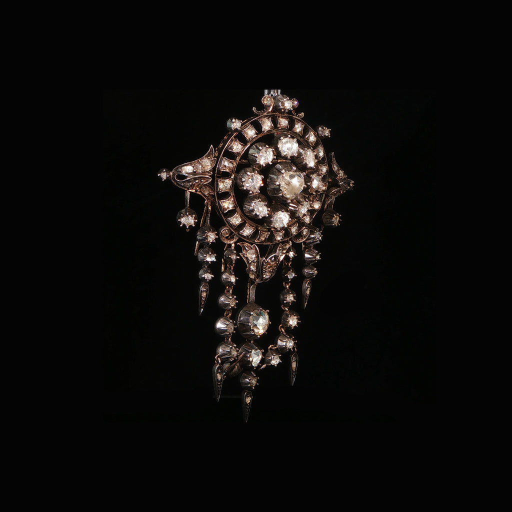 Broche Ornée de Diamants en Argent