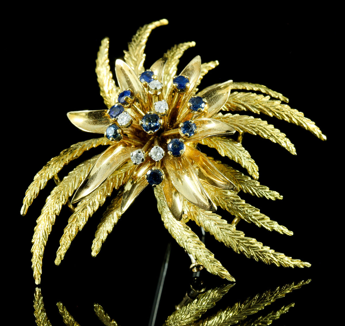Broche en or jaune