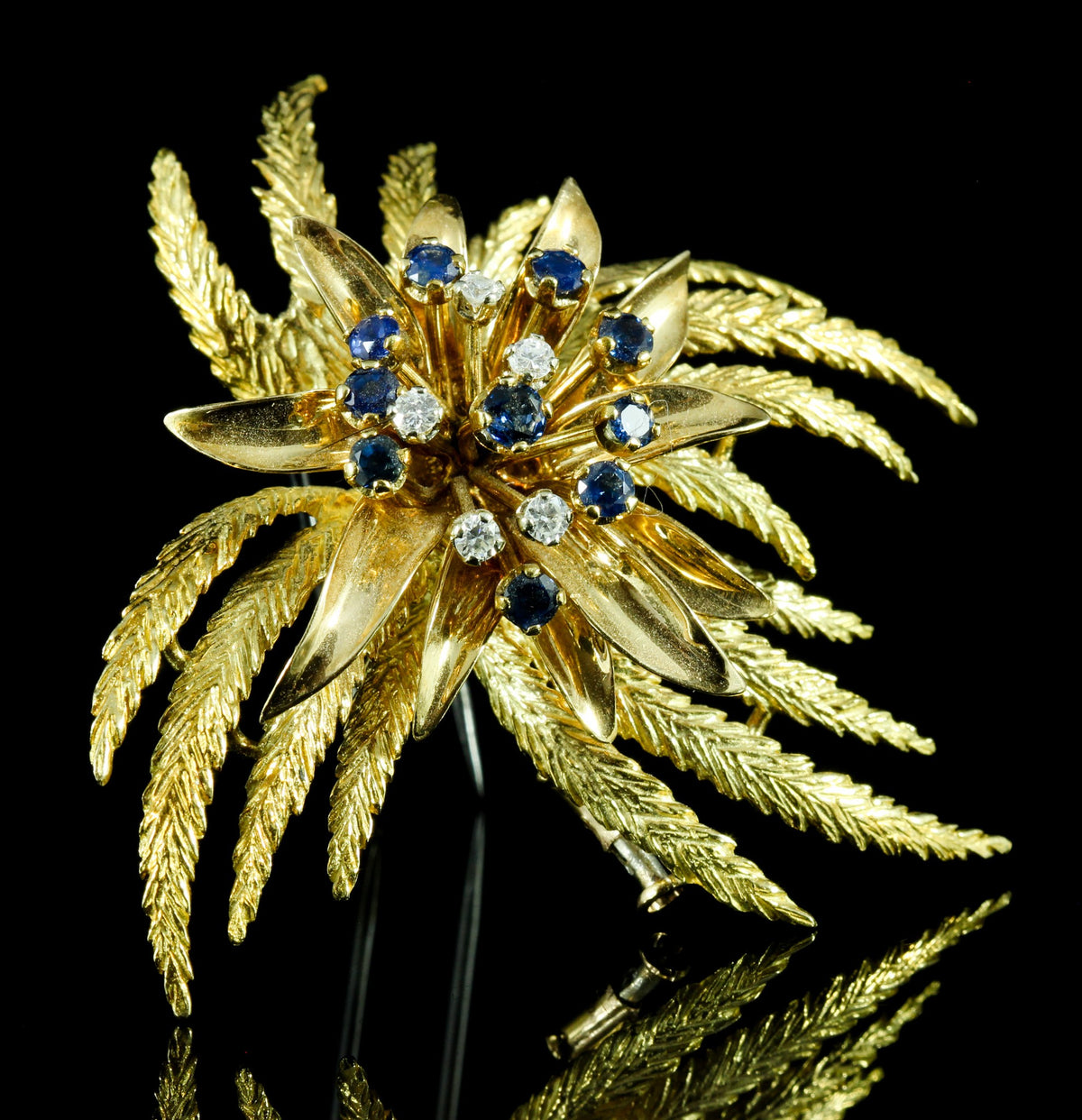 Broche en or jaune