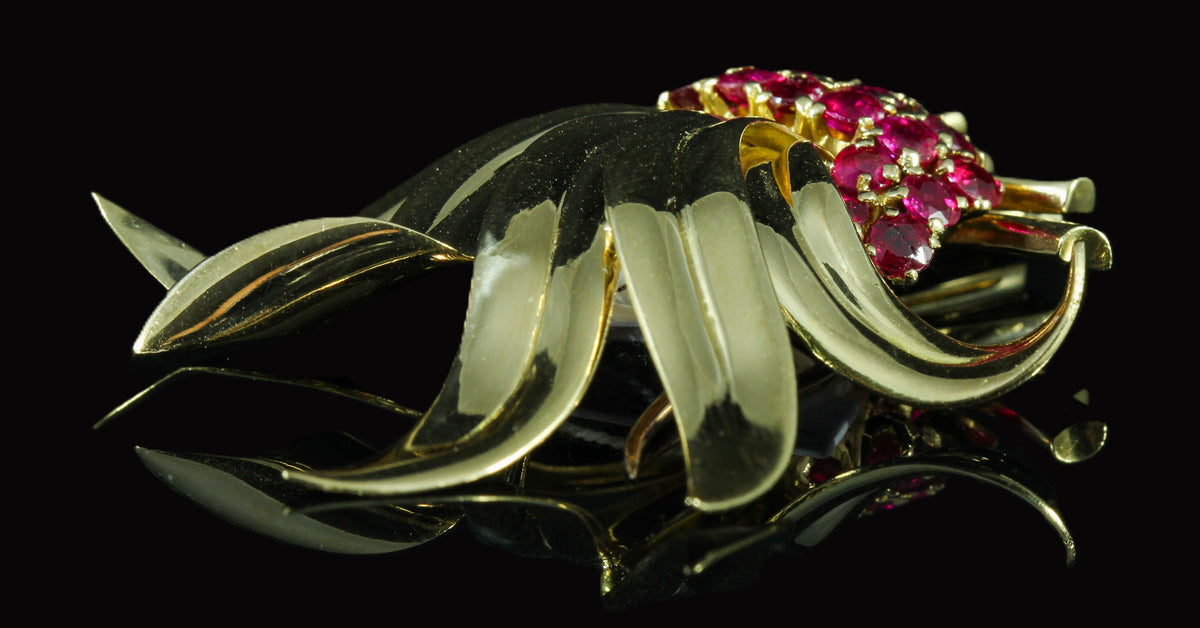 Broche rubis