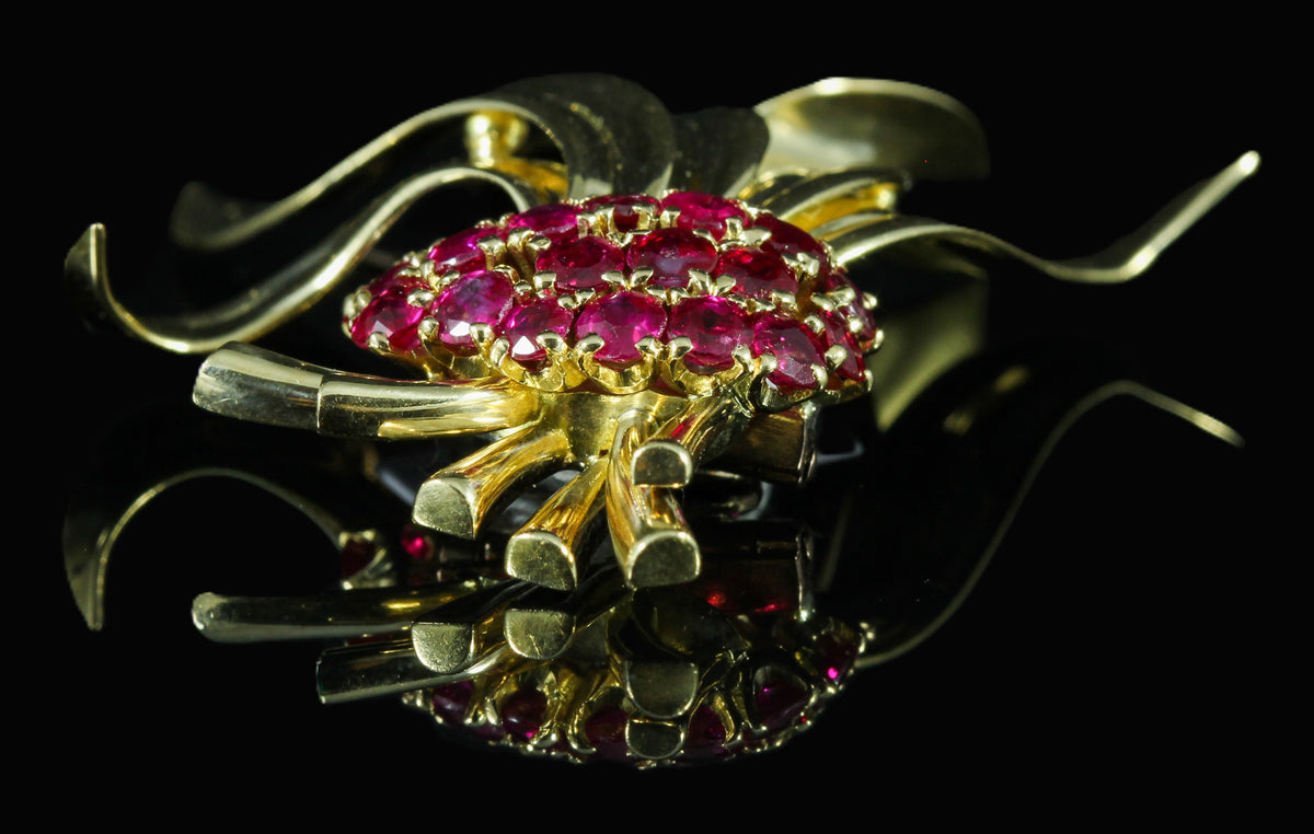 Broche rubis