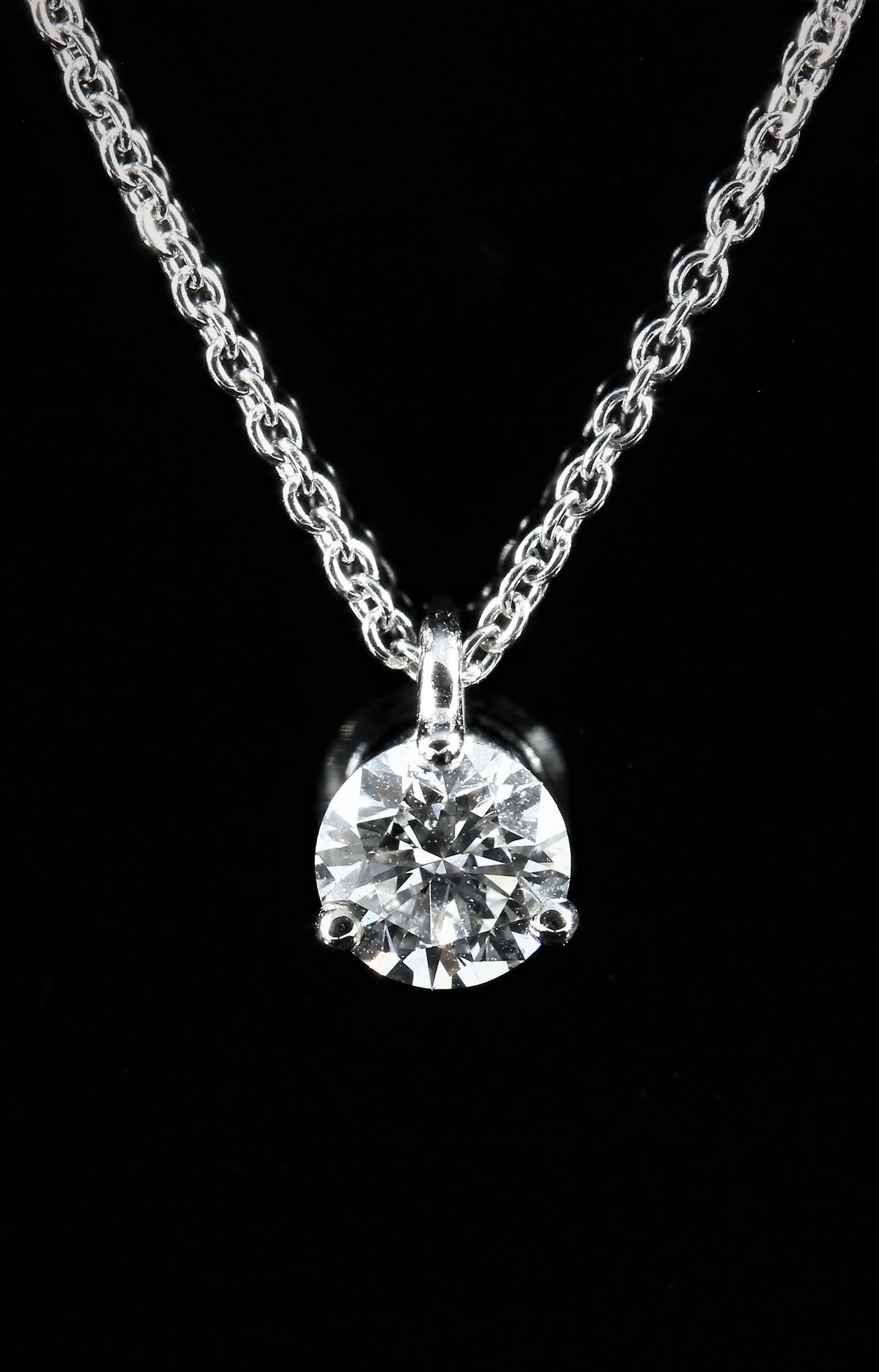 Pendentif solitaire diamant